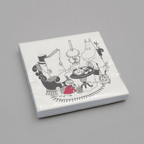 Moominpappa reading napkins